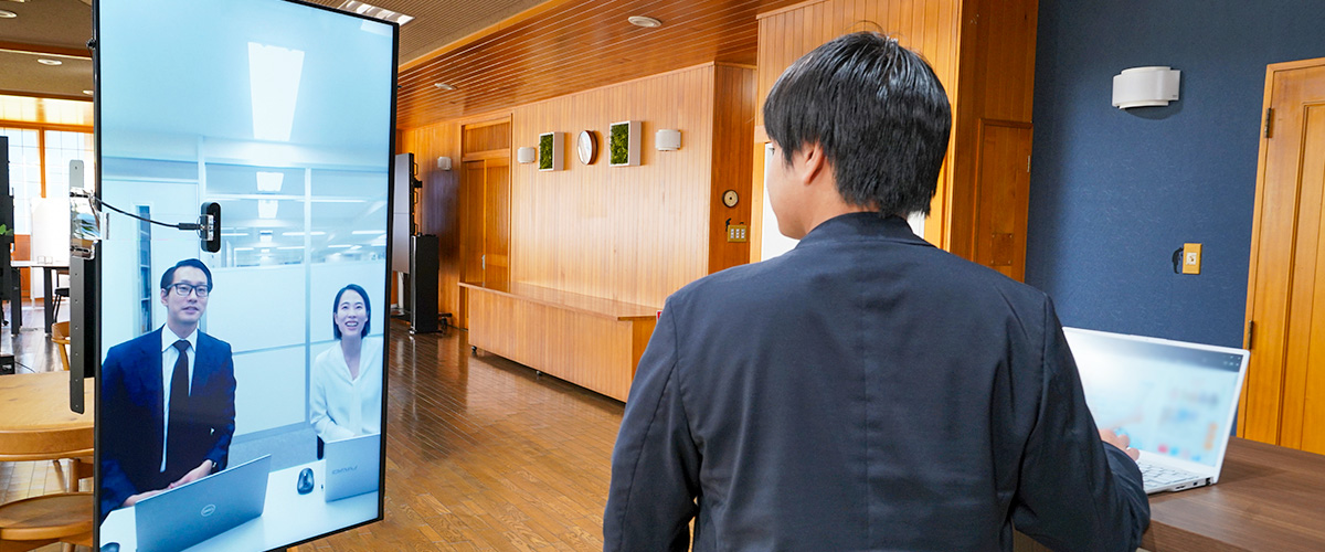 テレプレゼンスシステム「窓」